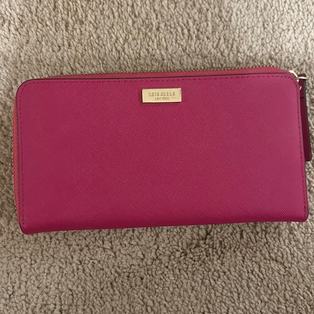 Like New Kate Spade Wallet